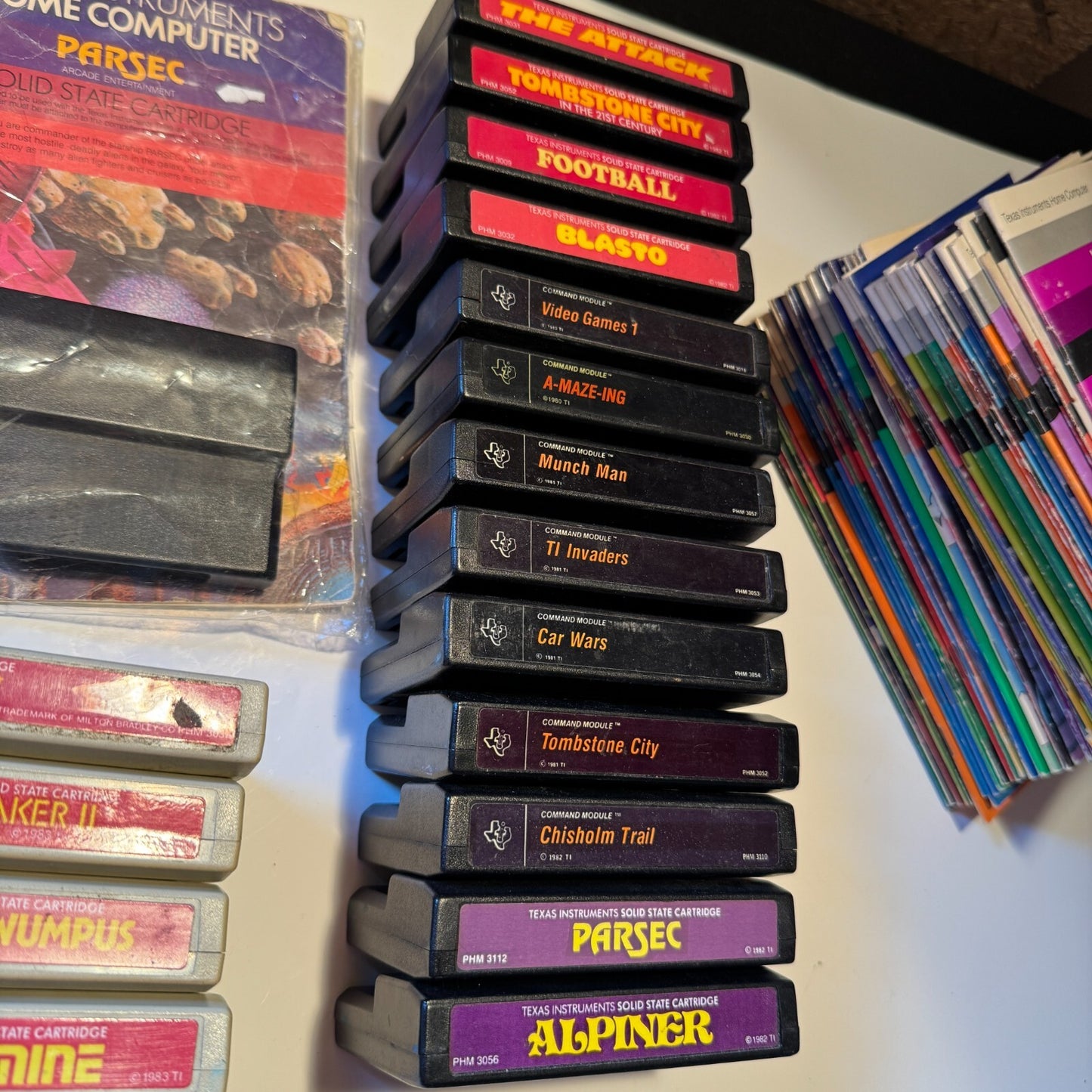 1982 TEXAS INSTRUMENTS TI-99/4A HOME COMPUTER LOT OF 20 + 20+ MANUALS