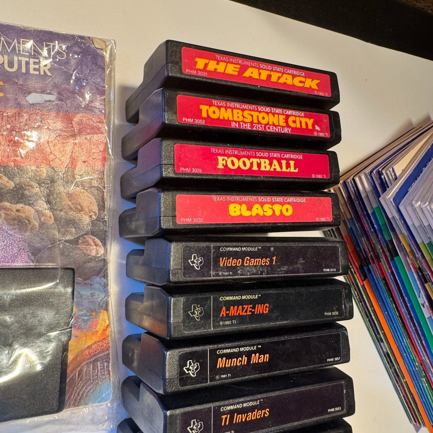 1982 TEXAS INSTRUMENTS TI-99/4A HOME COMPUTER LOT OF 20 + 20+ MANUALS