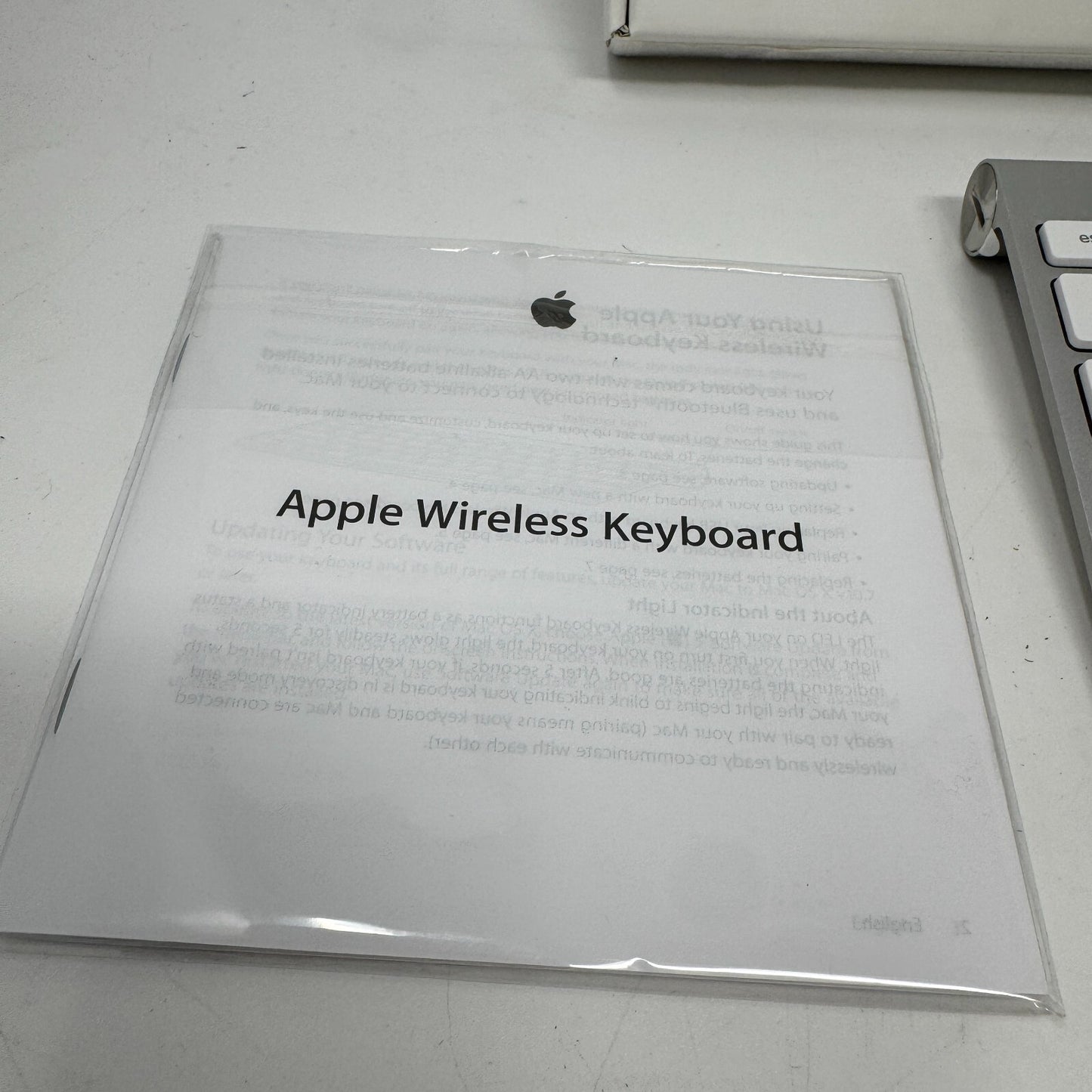 Apple Wireless Bluetooth Magic Keyboard A1314 for Mac Silver Aluminum & White